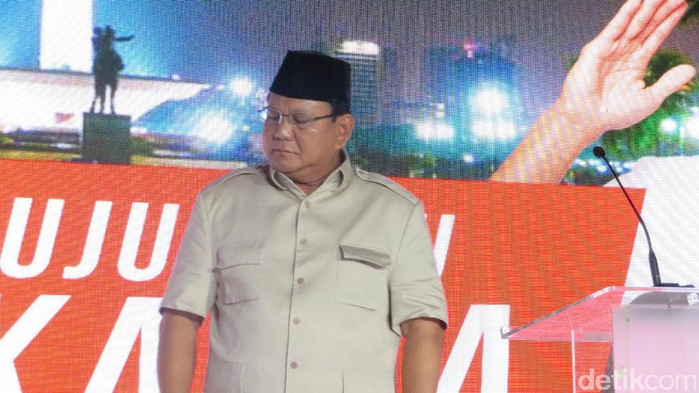 Gaya Lucu Prabowo Tiru Sosok yang Sikapnya Berubah Saat Jadi Pejabat