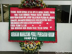 Buka Peran JK di Pencalonan Anies, Zulkifli Dikirimi Karangan Bunga