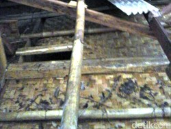 Atap Rumah Warga di Sukabumi Terbang Diterjang Puting Beliung
