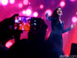 Sapa Penggemar, Raisa: Sudah Ada Acara di Weekend Ini?