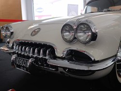 Mobil Klasik Ini Dibanderol Miliaran Rupiah