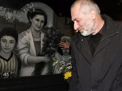 Pembunuh Jadi Pahlawan