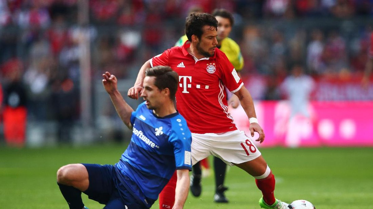 Aksi Juan Bernat saat melawan Darmstadt. Bernat mencetak gol kemenangan Bayern di laga ini.(Foto: Reuters / Michael Dalder Livepic)
