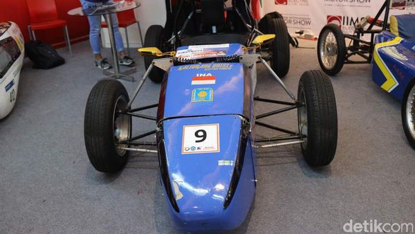 Mobil Listrik Buatan Mahasiswa UII Bisa Disetir Pakai Android