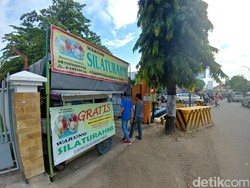 Warung di Cirebon ini Gratiskan Makanan untuk Pembaca Alquran