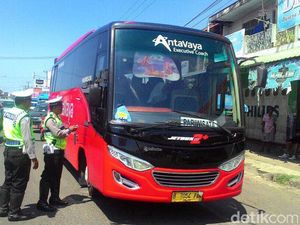 Jelang Ramadan, Polres Cirebon Razia Bus Tak Laik Jalan