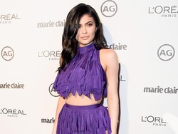 Kylie Jenner Dibantu Keluarga Kardashian Hadapi Persalinan