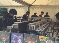 Rilisan Fisik dan Merchandise Diperjualbelikan di Hammersonic