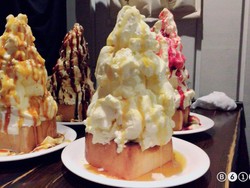 Wouw! Restoran Ini Sajikan Honey Toast Setinggi 43 cm!