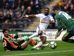 Kemenangan yang Terasa Pahit Bagi Defoe