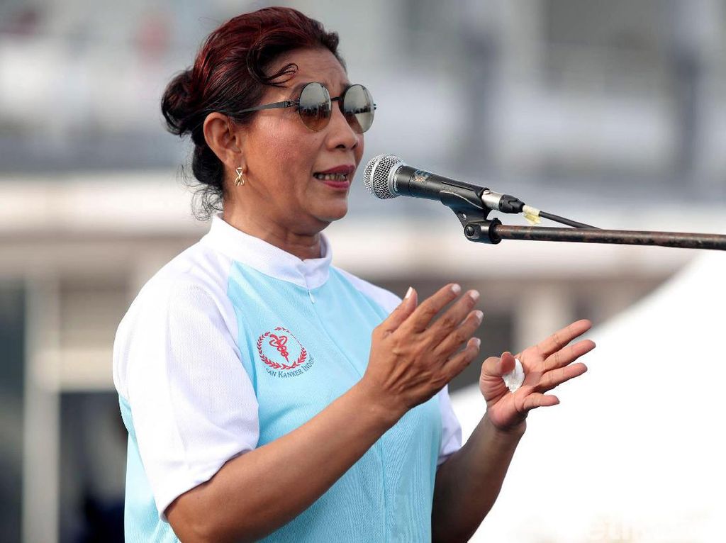 Susi Pamer Nelayan Kini Bisa Tangkap Ikan 90 Kg/Ekor Susi Pamer Nelayan Kini Bisa Tangkap Ikan 90 Kg/Ekor