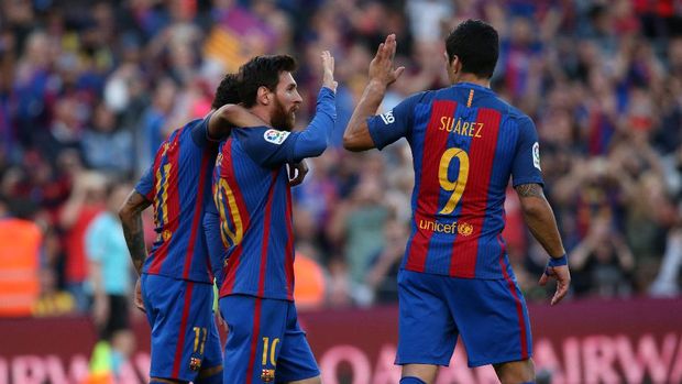 Menurut pandangan Wenger, Neymar bisa bermain dengan pemain terbaik di dunia bila tetap ada di Barcelona.