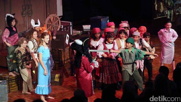 Teater Musikal Peter Pan JR