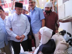 Kunjungi Kuil Warga Sikh, Anies Didoakan di Hari Ultahnya