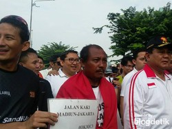 Berjalan dari Madiun Dukung Anies, Eko Disambut Prabowo di Jakarta