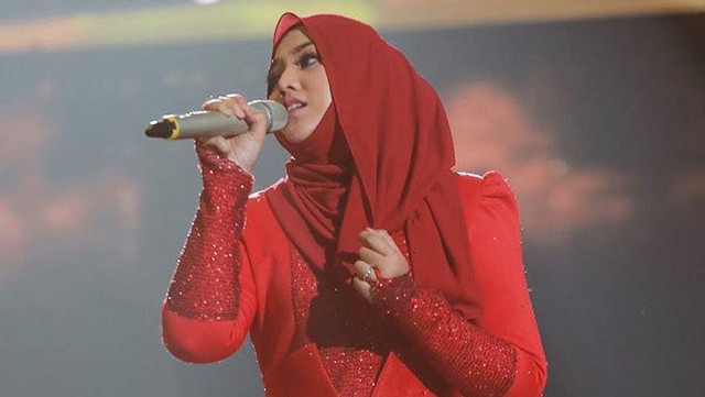 Berita Viral Selebriti dari InsertLive : Shila Amzah Buka Suara soal Perseteruan dengan Amy Search