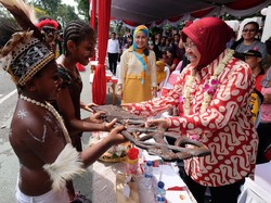 Parade Budaya dan Bunga di Surabaya, Ini Pesan Jonan dan Risma