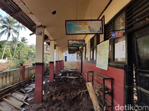 SD di Serang Ini Rusak Diterjang Banjir, Ujian Sekolah Tertunda