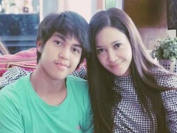 Di London, El Rumi dan Maia Estianty Tetap Makan Ikan Teri dan Petai