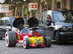 Mobil Lucu Mickey Mouse