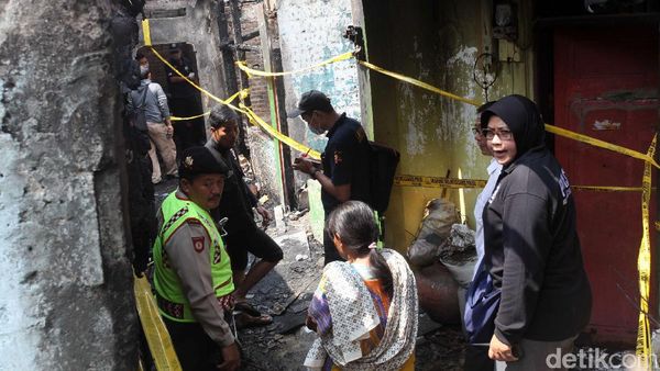 Polisi Cari Penyebab Kebakaran yang Tewaskan Satu Keluarga