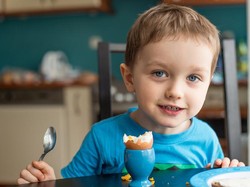 Makan Telur Sehari Sekali, Anak Bisa Tumbuh Tinggi Terhindar Stunting
