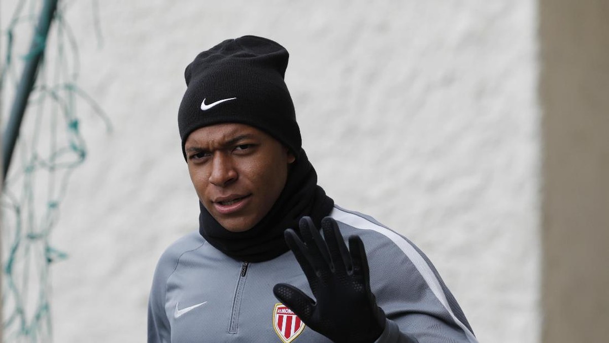 Kylian Mbappe sedang dihubung-hubungkan dengan Real Madrid. (Foto: REUTERS/Eric Gaillard)