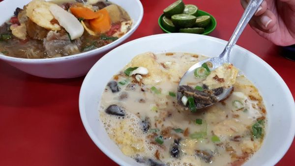 Nikmatnya Soto Betawi dan Soto Mie Legendaris Berkuah Gurih
