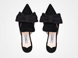 Sepatu Prada Rp 100 Ribuan Ini Buat Pembeli Menggila