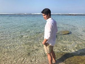 Hii... El Rumi Coba Makan Serangga Mirip Kecoa di London