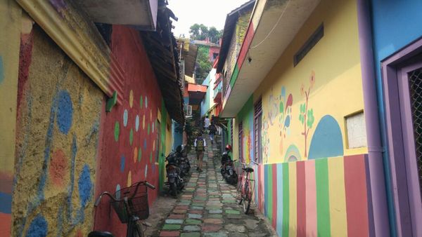 Destinasi Wisata Baru di Semarang, Kampung Pelangi