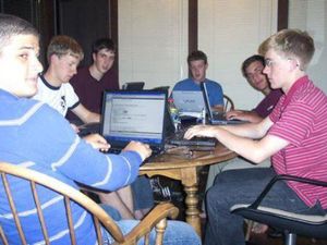 Sosok Mahasiswa Culun yang Kini Manusia Rp 1.700 Triliun