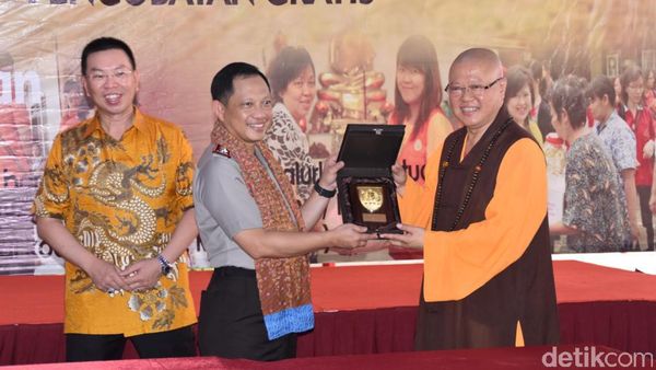 Bakti Sosial Ekayana Gandeng Polri