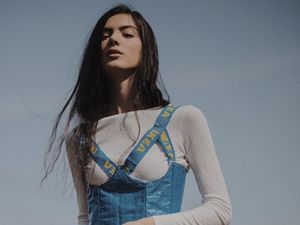 Foto: Kantong Plastik Ikea Disulap Jadi Sepatu Sampai Underwear