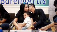 Muah..Mesranya Raffi Ahmad Cium Nagita Slavina