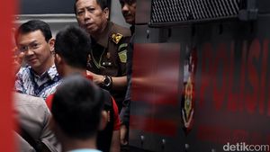 Ahok Tiba di Rutan Cipinang