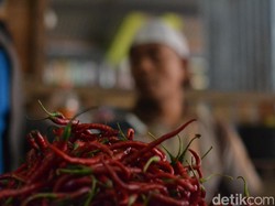 Harga Bawang Putih dan Cabai di Rembang Mulai Naik