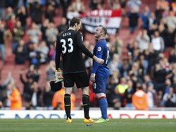 Phil Neville Kritik Duel Arsenal vs MU yang Kurang Panas