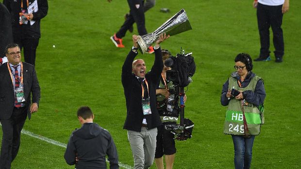 Menyambut Monchi, Menerima Roma yang Semenjana