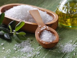 Kalau Kurangi Asupan Garam, Anda Akan Dapat 7 Manfaat Menyehatkan Ini