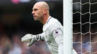 Willy Caballero bertugas sebagai kiper kedua City pada 2014-2017. Kiper asal Argentina itu menjalani peran yang sama di Chelsea mulai musim ini. Foto: Mark Robinson/Getty Images