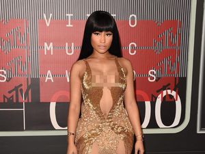Kobaran Api di Gurun Pasir dalam Klip Ganja Burn Nicki Minaj