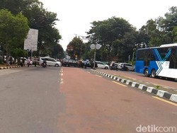 Massa Mengarah ke Cipinang untuk Beri Dukungan ke Ahok