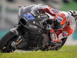 Stoner Enjoy Jadi Pebalap Tes Ducati