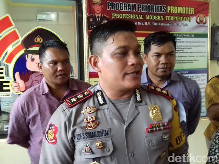 Kapolres Karanganyar, AKBP Ade Safri Simanjuntak, Selasa (9/5/2017).