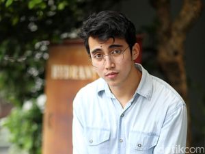 Cerita Vadi Akbar dan Campur Tangan di Singlenya