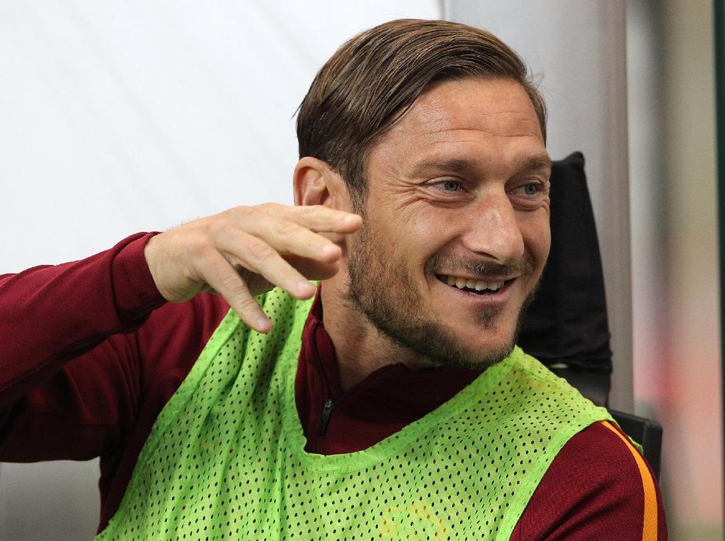 Totti Ditawari Main di Pescara Totti Ditawari Main di Pescara
