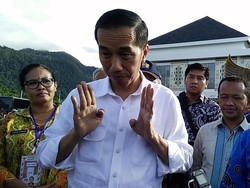 Jokowi: Kita Bisa Bagi KIP di Papua, tapi Ambil Uangnya Gimana?