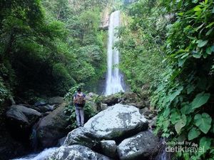 Air Terjun Way Tayas, Wisata Hidden Gems di Lampung yang Eksotis