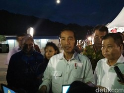 Terangi Papua, Jokowi: Agar Anak-Anak Bisa Belajar